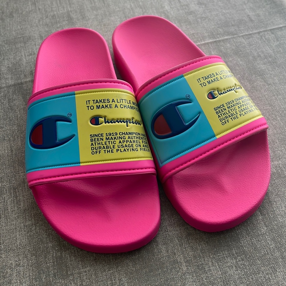 Champion slides size 6